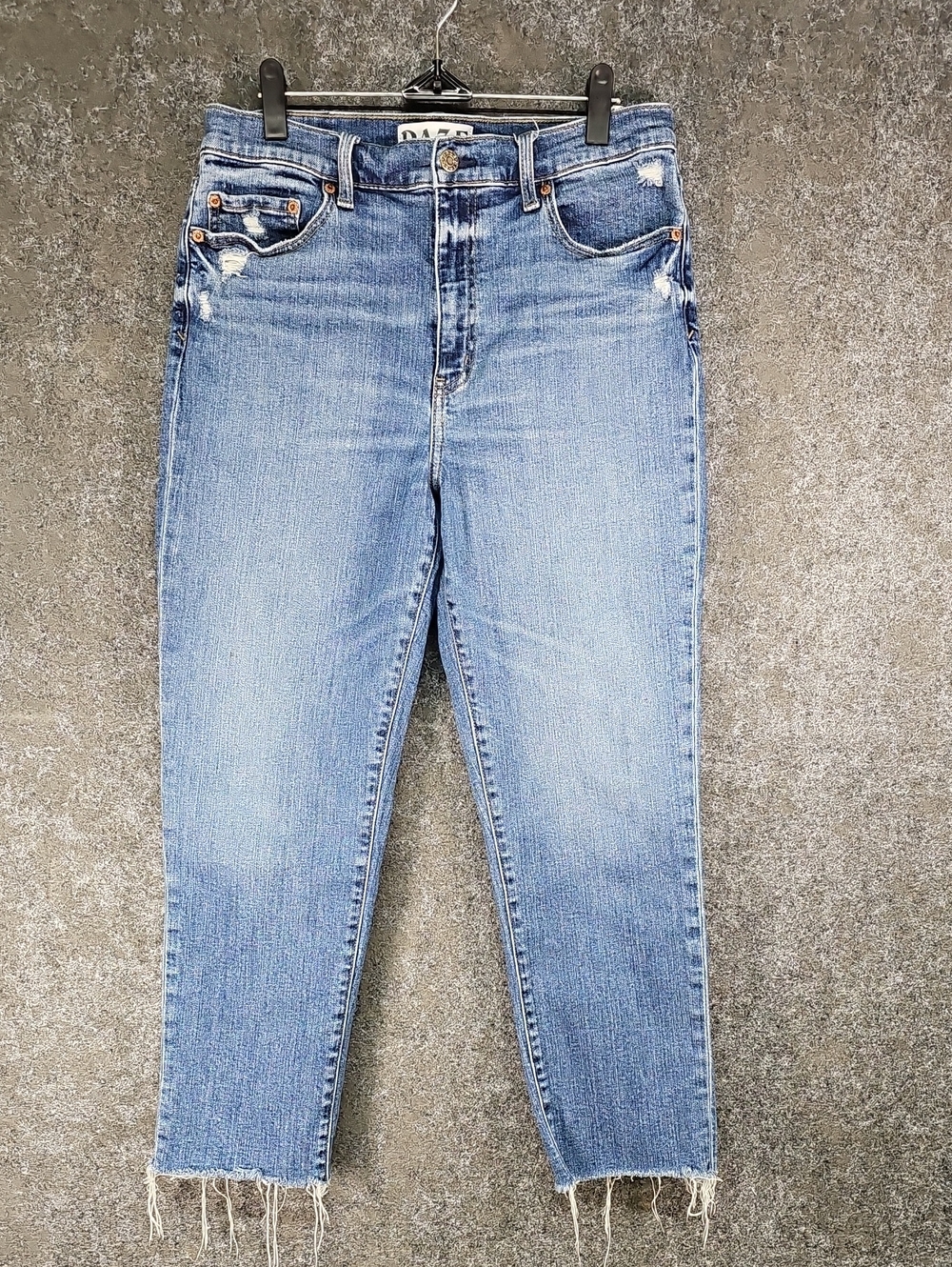 Daze Denim "Just Right" High Rise Jeans, Cropped, Frayed Hem, Med Wash, Size 30